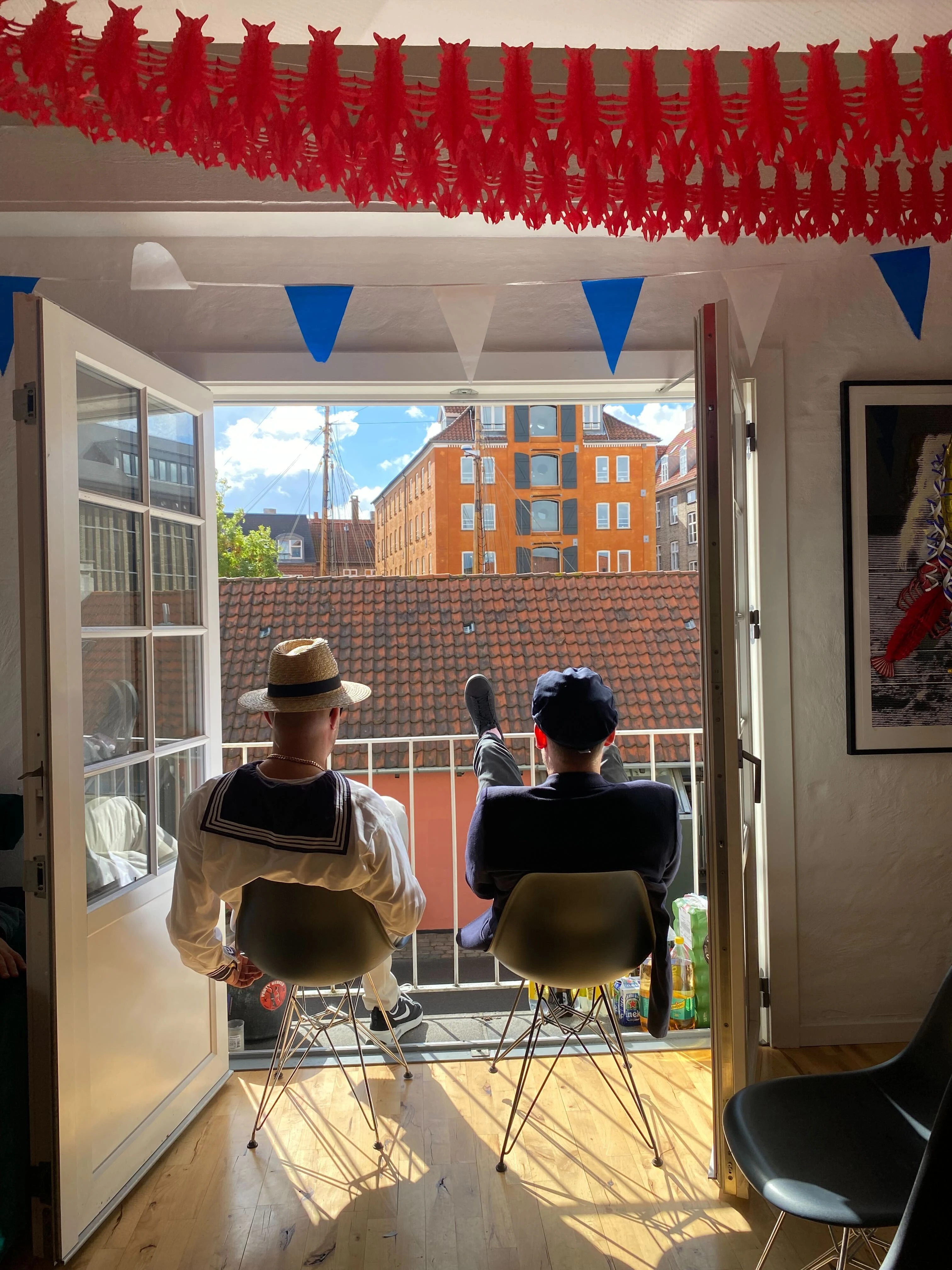 billede til hero-sektionen af Kadaver's kontaktside